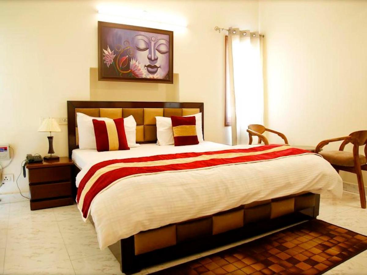 Maplewood Guest House, Neeti Bagh, New Delhiit Is A Boutiqu Guest House - Room 5 Exteriör bild