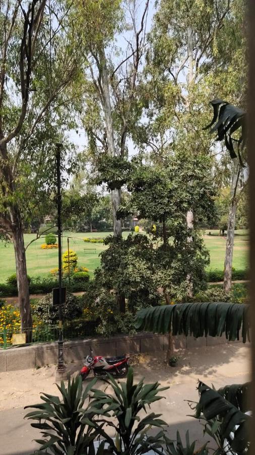 Maplewood Guest House, Neeti Bagh, New Delhiit Is A Boutiqu Guest House - Room 5 Exteriör bild