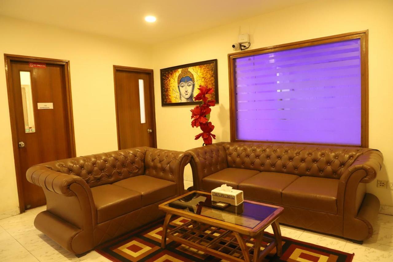 Maplewood Guest House, Neeti Bagh, New Delhiit Is A Boutiqu Guest House - Room 5 Exteriör bild