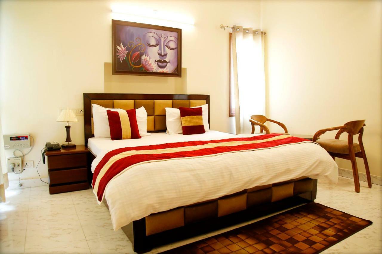 Maplewood Guest House, Neeti Bagh, New Delhiit Is A Boutiqu Guest House - Room 5 Exteriör bild