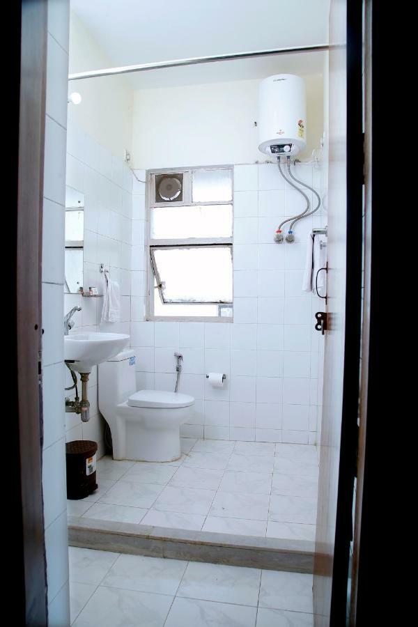 Maplewood Guest House, Neeti Bagh, New Delhiit Is A Boutiqu Guest House - Room 5 Exteriör bild