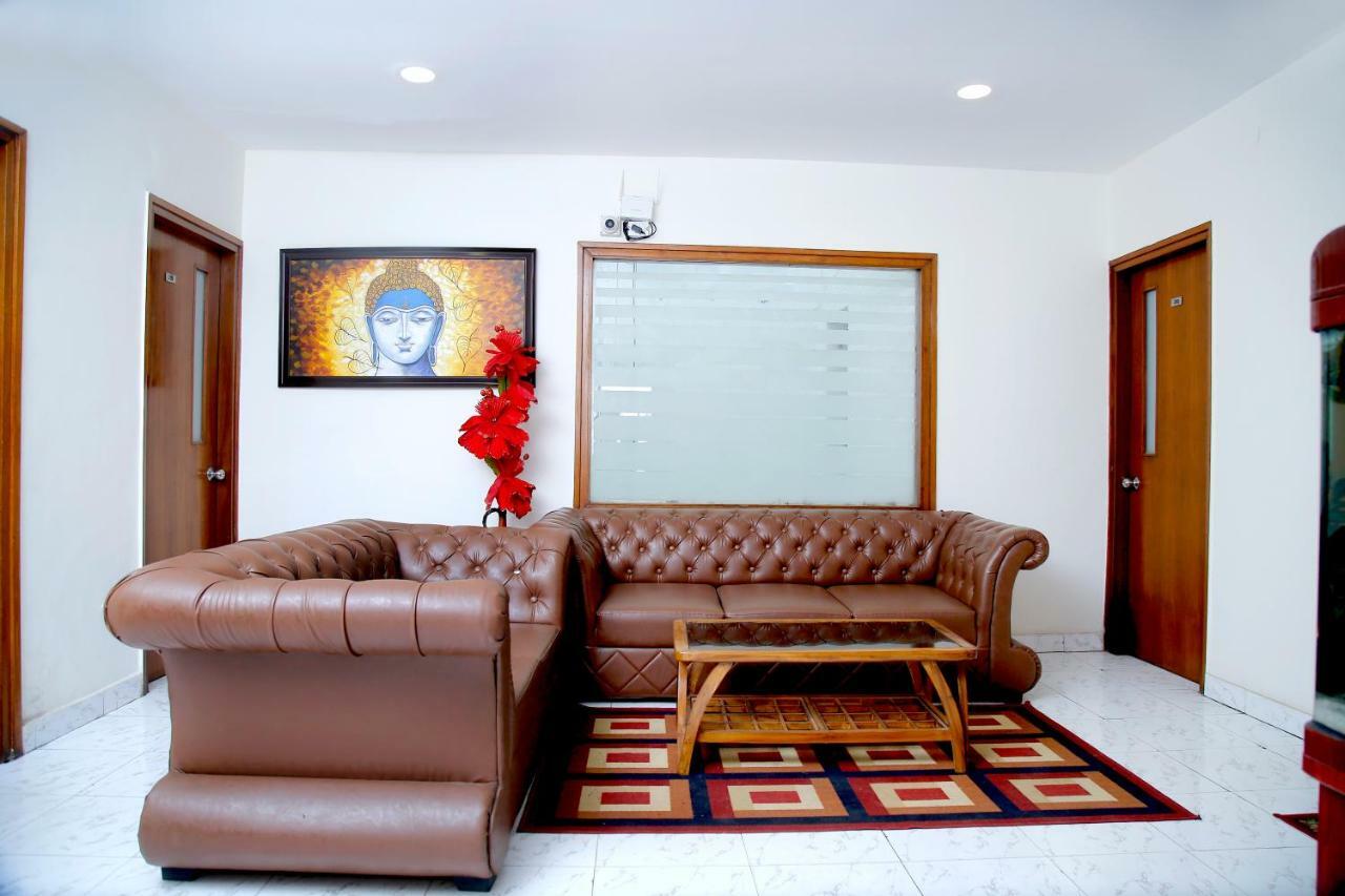 Maplewood Guest House, Neeti Bagh, New Delhiit Is A Boutiqu Guest House - Room 5 Exteriör bild